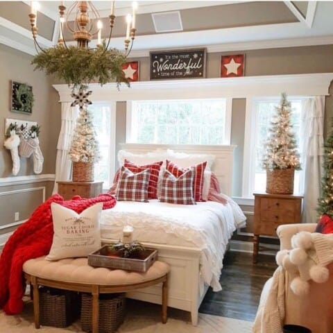 50+ Christmas Bedroom Ideas To Spruce Up Your Home