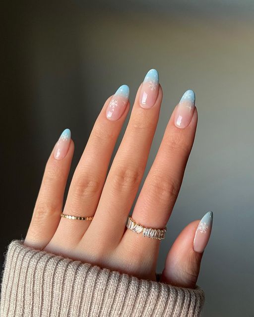 The prettiest winter nails, winter nail ideas, and winter nail designs