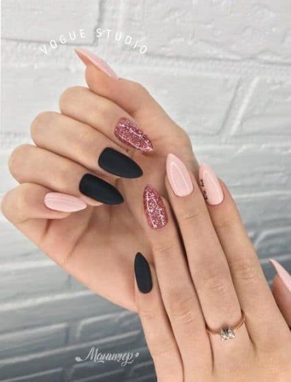 Trending February nails, February nail ideas, and February nail designs to try