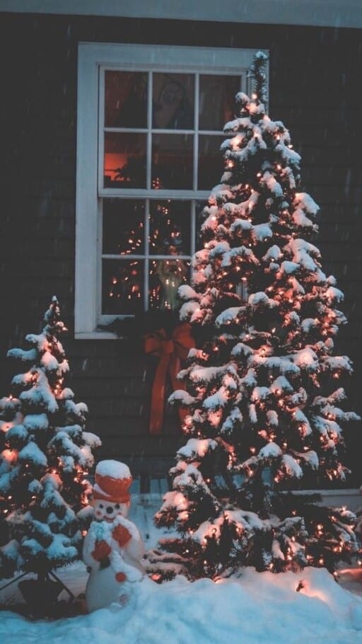 Best Christmas Aesthetic Ideas on Pinterest  Cozy Winter Christmas  Christmas  aesthetic Vintage christmas lights Christmas wallpaper