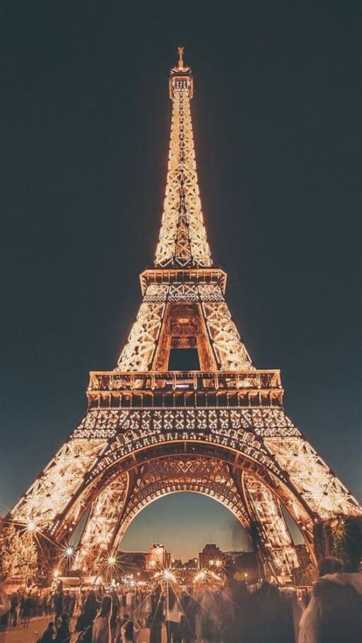 Romantic wallpapers for free download - The Eiffel Tower At Night