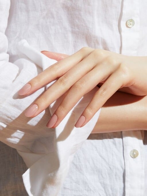 Browse these march nails and april nails to get the perfect spring nails this year!