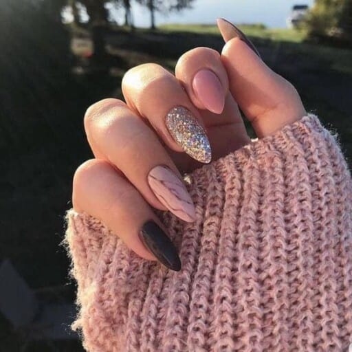 Trending February nails, February nail ideas, and February nail designs to try