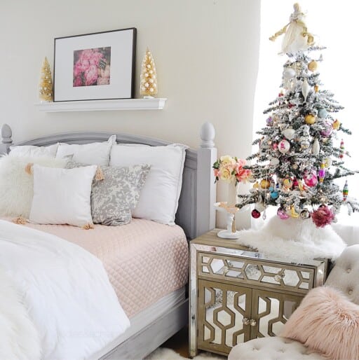The best Christmas bedroom decor and Christmas bedroom ideas to try