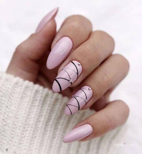 The best Valentine's Day nails designs to try this year