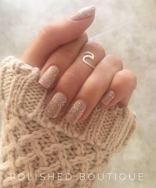 35+ Ultra Trendy January Nail Colors & Designs