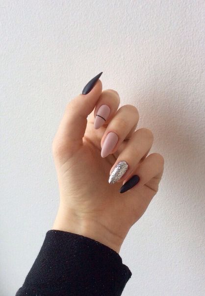 Trending February nails, February nail ideas, and February nail designs to try