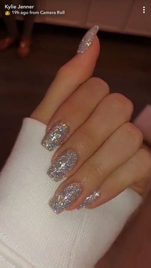 31 Sparkling New Year's Nails Ideas To Ring in 2023