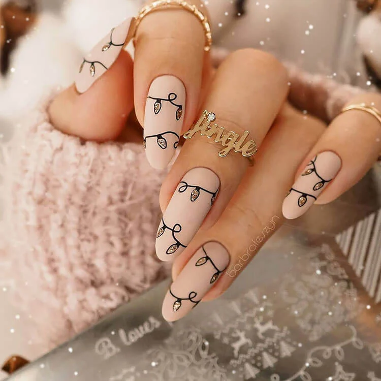 The prettiest winter nails, winter nail ideas, and winter nail designs