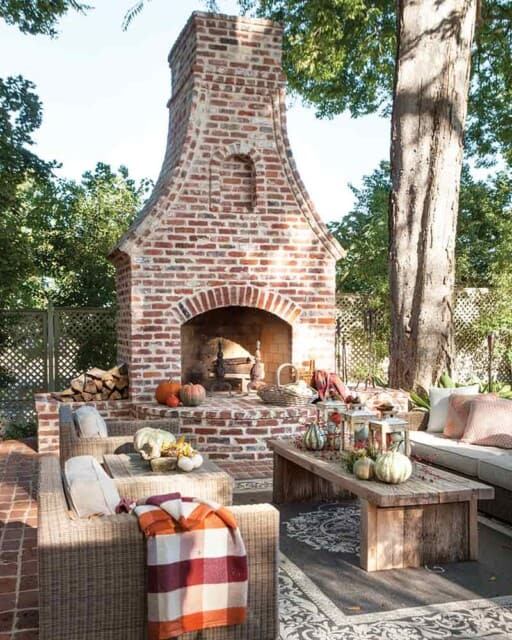 Outdoor patio ideas for a cozy outdoor space