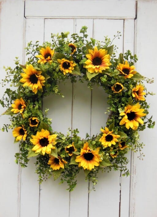 Stunning spring & summer wreaths to spruce up your door decor