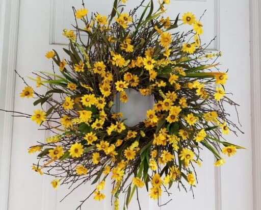 Stunning spring & summer wreaths to spruce up your door decor