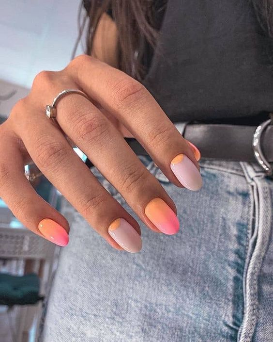 The best beach nails, tropical nails, mermaid nails, and ocean nails to copy