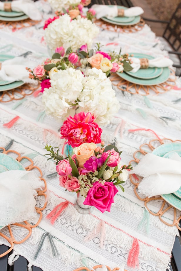 The prettiest spring tablescapes and spring table decor to try