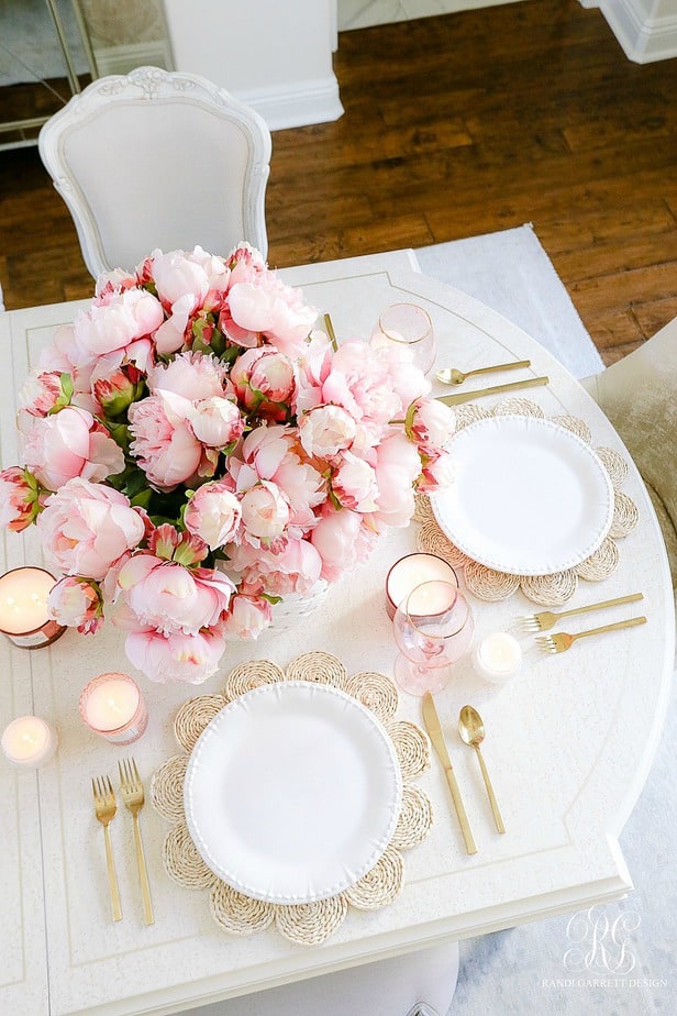 The prettiest spring tablescapes and spring table decor to try