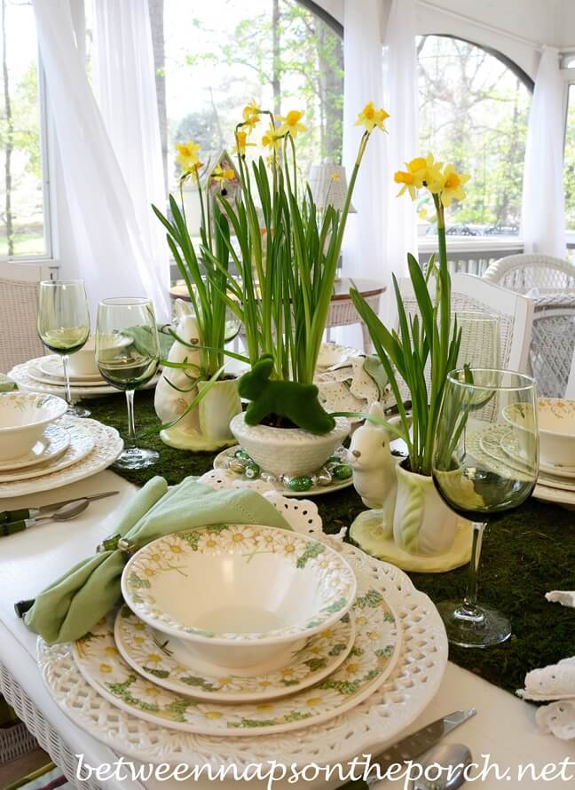 The prettiest spring tablescapes and spring table decor to try