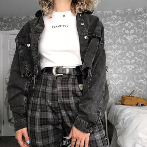 Grunge outfit inspiration for every season, grunge outfit aesthetic: 90's Flannel