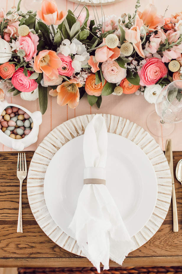 The prettiest spring tablescapes and spring table decor to try