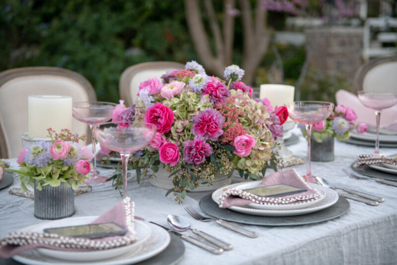 The prettiest spring tablescapes and spring table decor to try