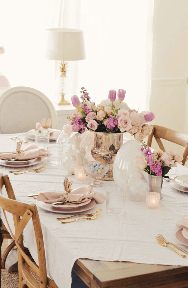 The prettiest spring tablescapes and spring table decor to try