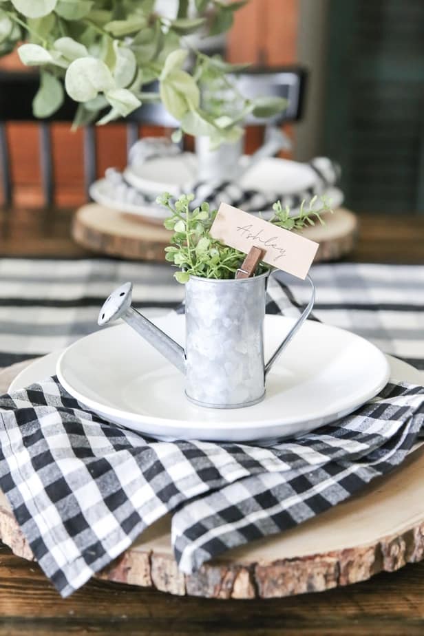 The prettiest spring tablescapes and spring table decor to try