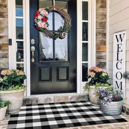 Spring Decor Ideas: Classic & versatile buffalo check doormat from Etsy. Greet guests in style!