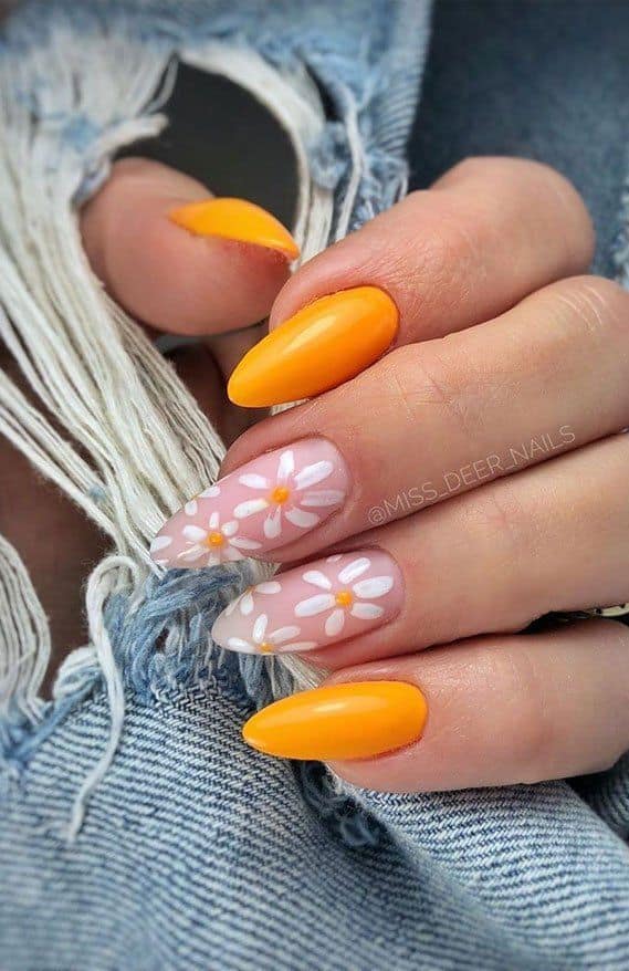 The best beach nails, tropical nails, mermaid nails, and ocean nails to copy