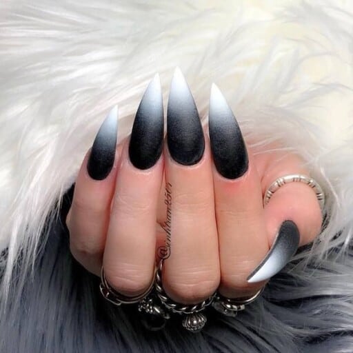 45+ Edgy Goth & Grunge Black Nails For A Dramatic Look | Punk nails, Edgy  nails, Halloween acrylic nails