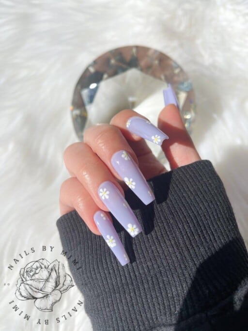 delicate and abstract flower nail art designs: Purple With Daisies