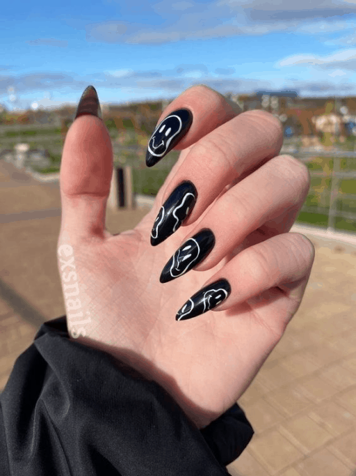 20 Half-Moon Manicure Designs to Try