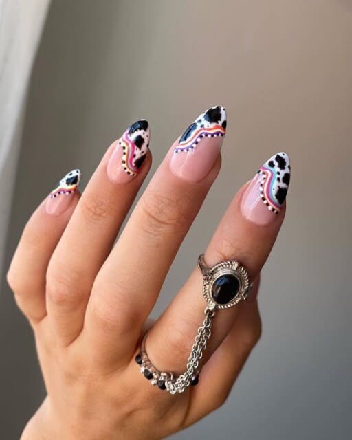 Abstract nail art to inspire your next manicure: Abstract Pattern Design