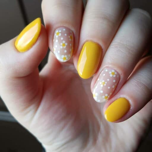 Trendy yellow nail designs for a sunny manicure: Daisy Accents