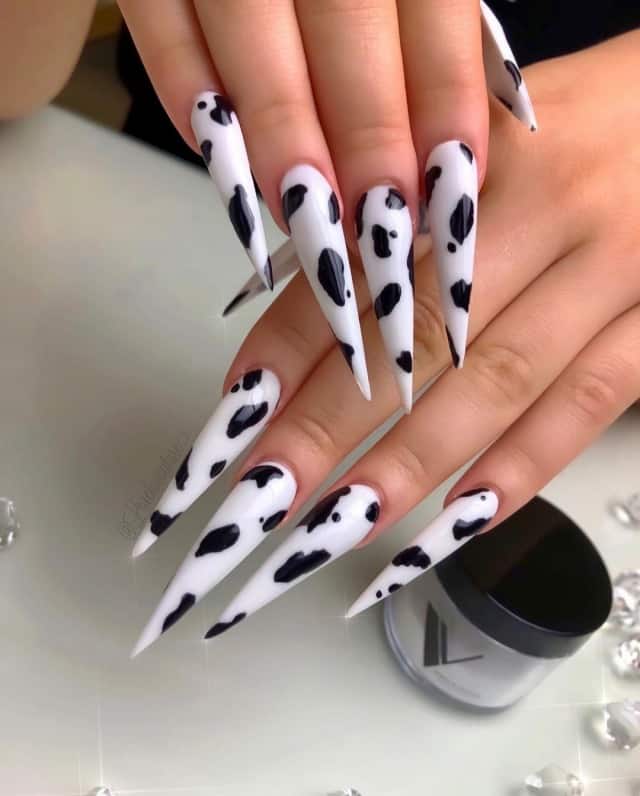 45+ Examples Of Ultra-Trendy Cow Print Nails