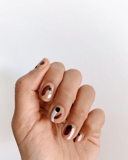 Short nail design ideas for a trendy manicure: Painted Abstract Nails