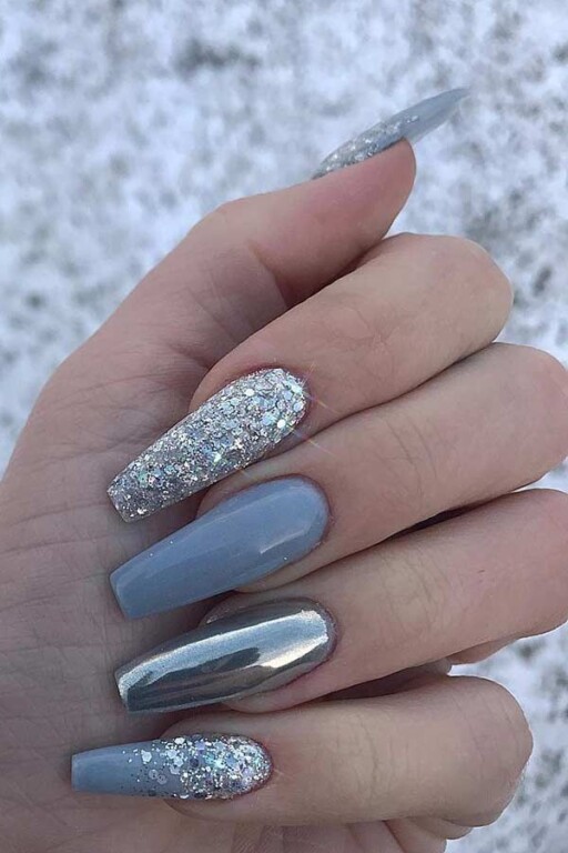 27 Stunning Silver Nails You'll Want To Copy In 2023