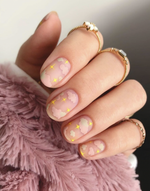 Short nail design ideas for a trendy manicure: Stars & Clouds