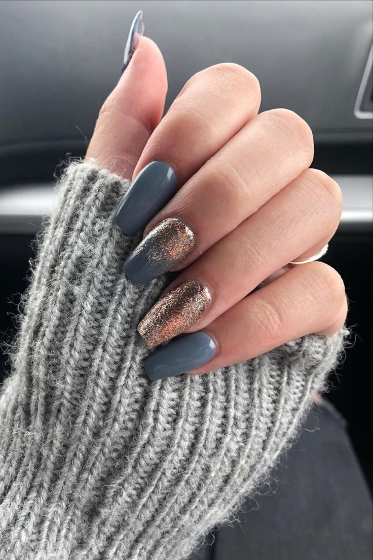 40+ Examples Of Grey & Silver Nails For A Cool Manicure