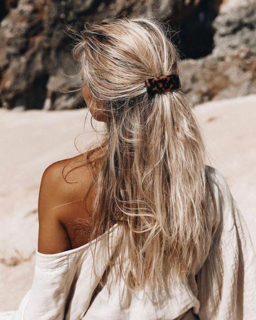 25EasyBeautifulbeachHairstylesYouCanWearAllSummer9