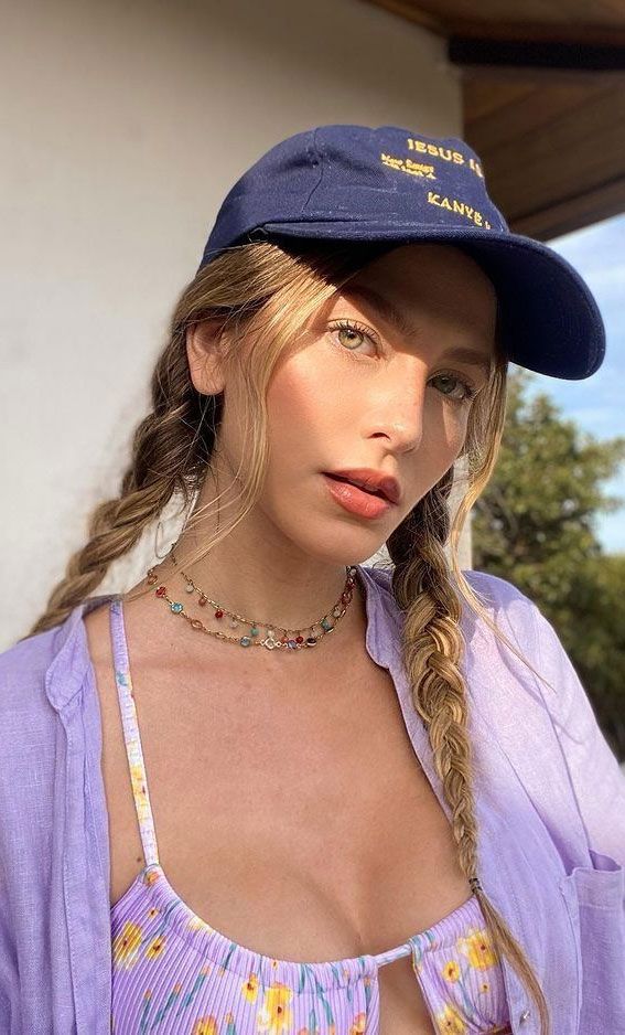 Beach hairstyles for an effortless chic summer look