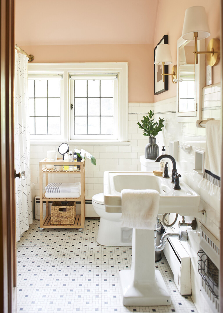 60+ Small Bathroom Decor Ideas To Maximize Space