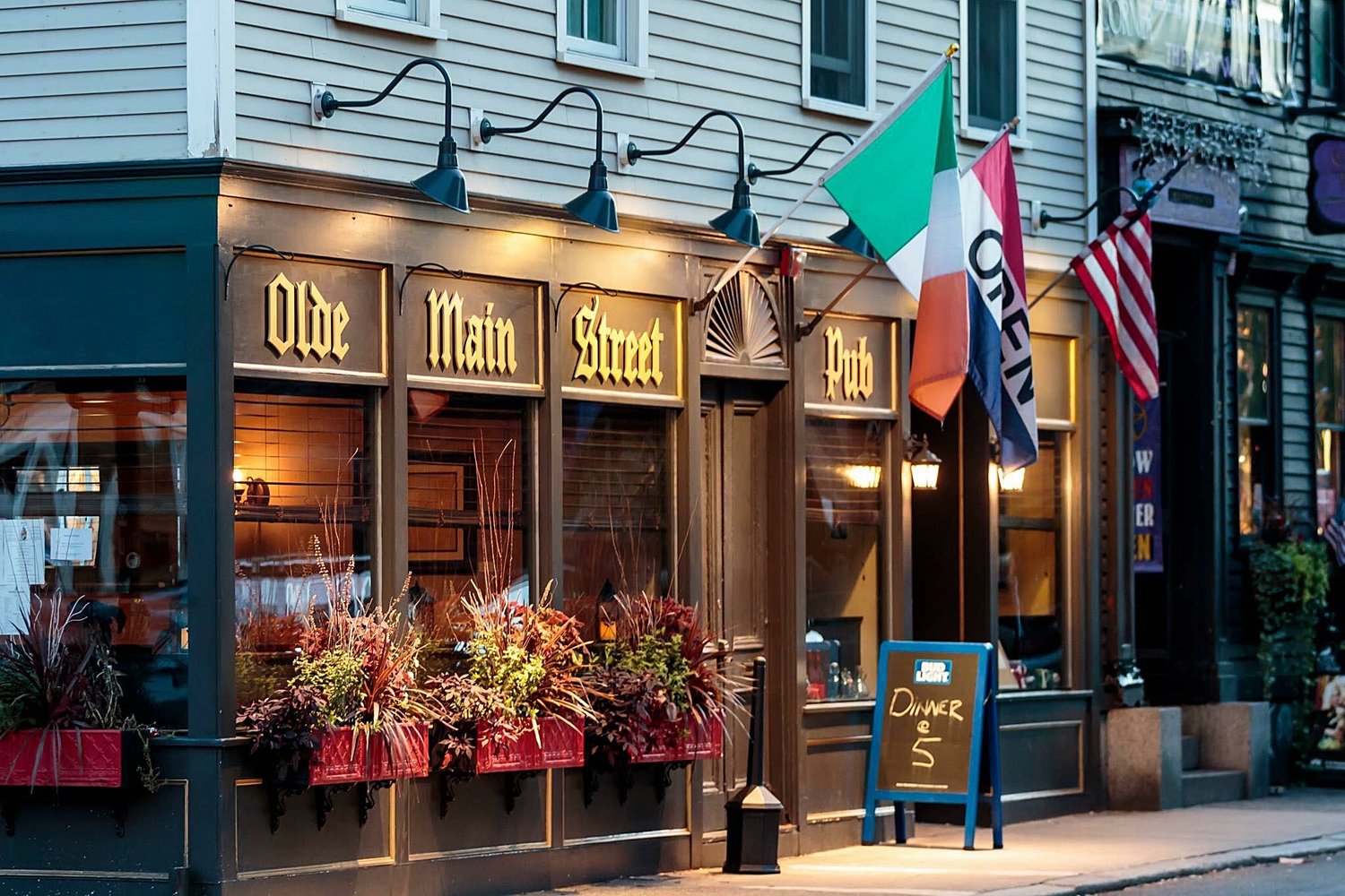 25  Best Restaurants In Salem MA For Every Vibe