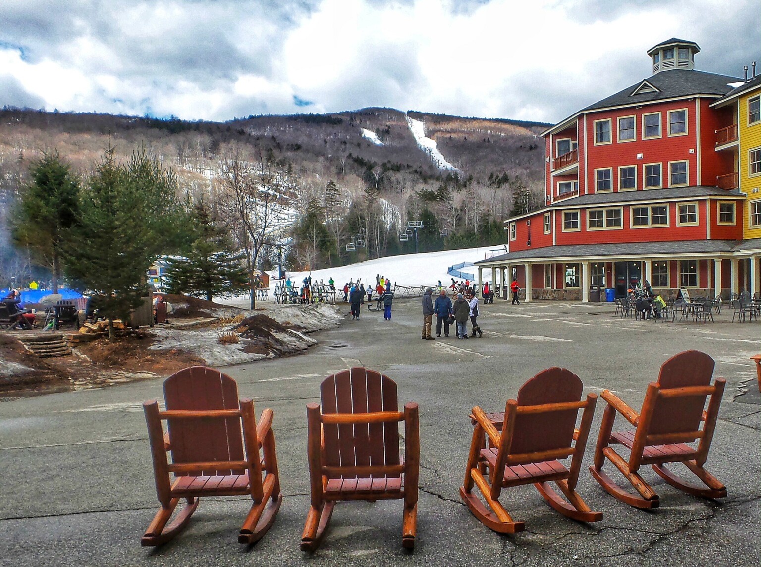 The 23+ Best Ski Resorts In Vermont For A Magical Winter Vacation