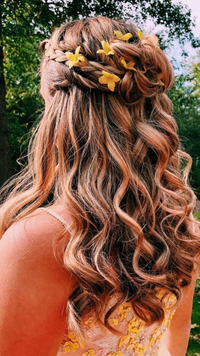 42 Cute Homecoming Hairstyles for 2022 Homecoming Hair Ideas