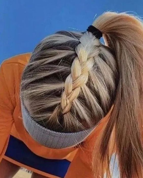 Quick & Simple Workout Hairstyles | Fitness Galore