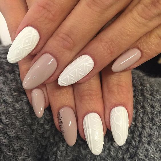 40 Winter Nail Designs to Try Now