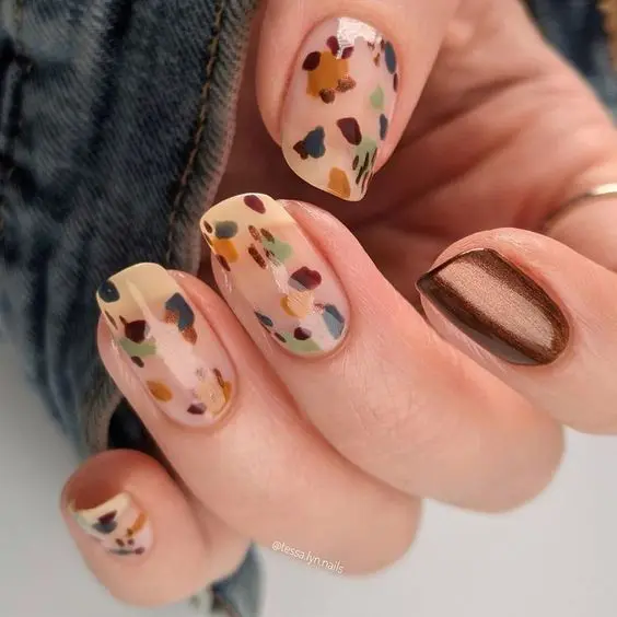 Top fall nails | fall nail ideas | fall nail designs | autumn nails | September and October nails