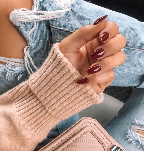 50+ Stylish Burgundy Nails That Will Be Ultra-Popular In 2023