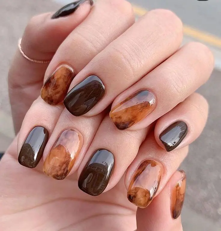 Top fall nails | fall nail ideas | fall nail designs | autumn nails | September and October nails