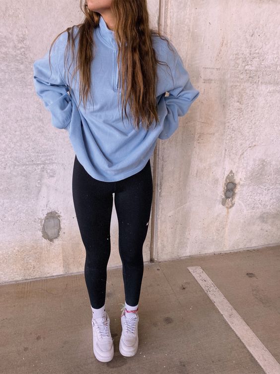 Sweatshirt and leggings outlet outfit