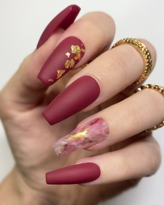 50+ Stylish Burgundy Nails That Will Be Ultra-Popular In 2023